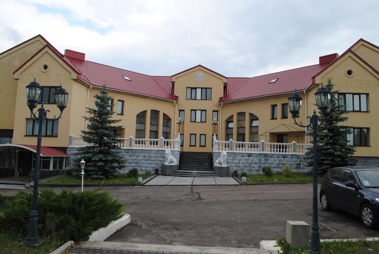 Hotel - Restaurant "Lion'S Heart" Velyka Omelyana 外观 照片