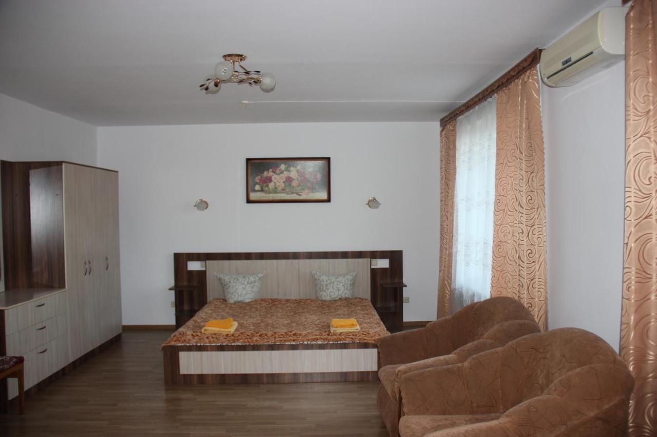 Hotel - Restaurant "Lion'S Heart" Velyka Omelyana 外观 照片